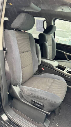 2015 Nissan Armada SV