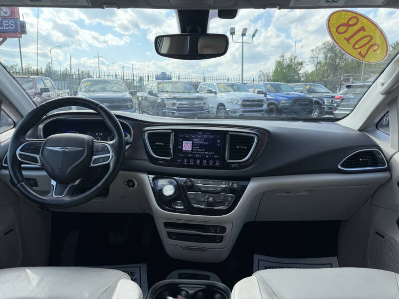 2018 Chrysler Pacifica Touring L Plus