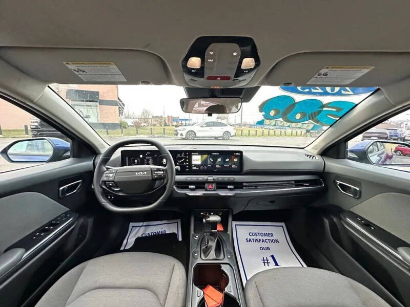 2025 Kia K4 EX