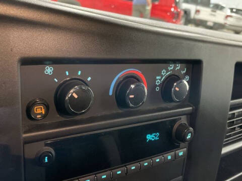 2023 Chevrolet Express 2500