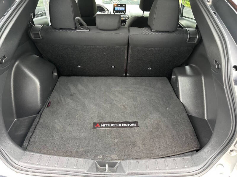 2022 Mitsubishi Eclipse Cross LE
