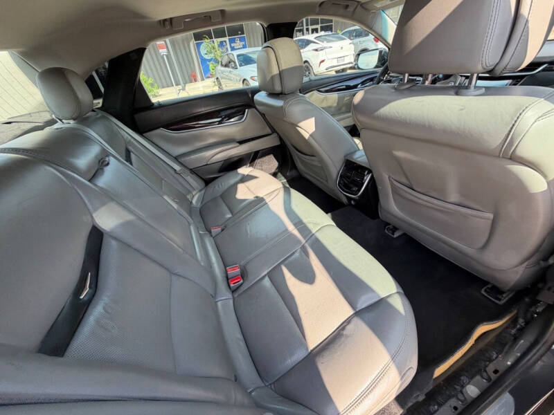 2013 Cadillac XTS Luxury Collection