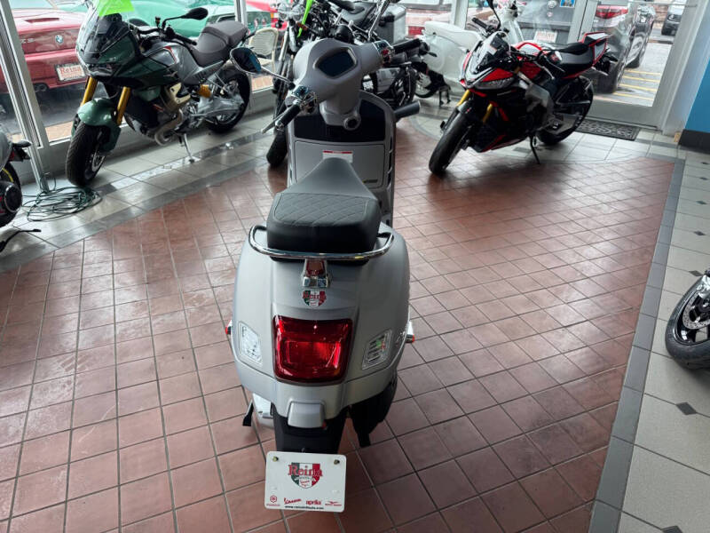 2024 Vespa GTS Supertech 300