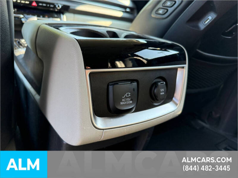 2022 Kia Carnival SX