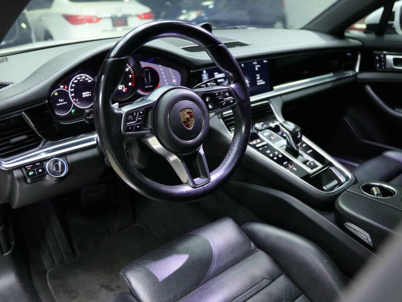2017 Porsche Panamera