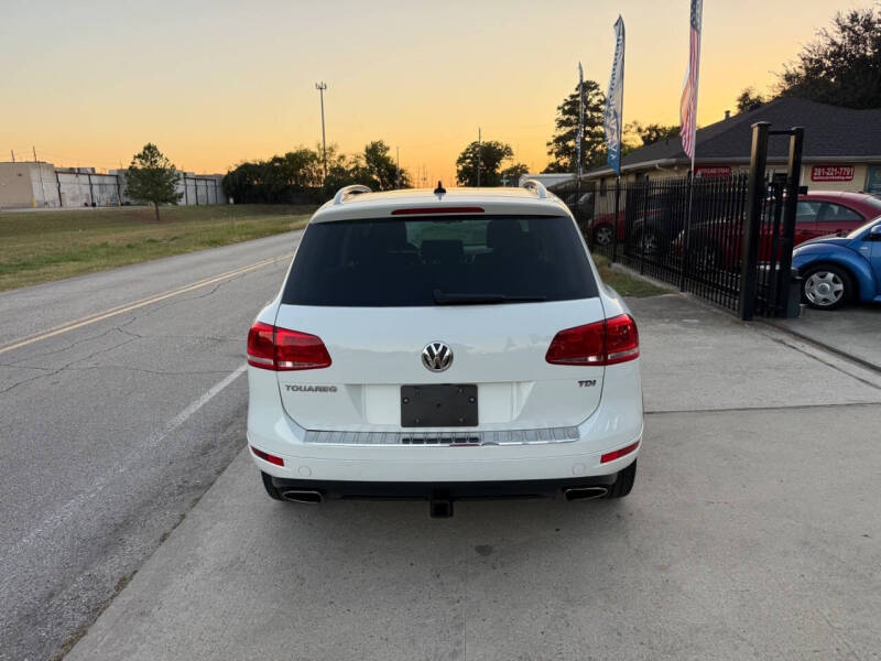 2013 Volkswagen Touareg TDI Lux