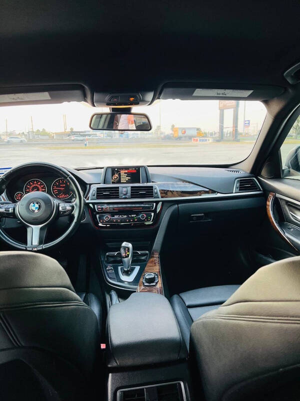 2016 BMW 3 Series 320i