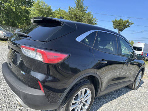 2020 Ford Escape SE