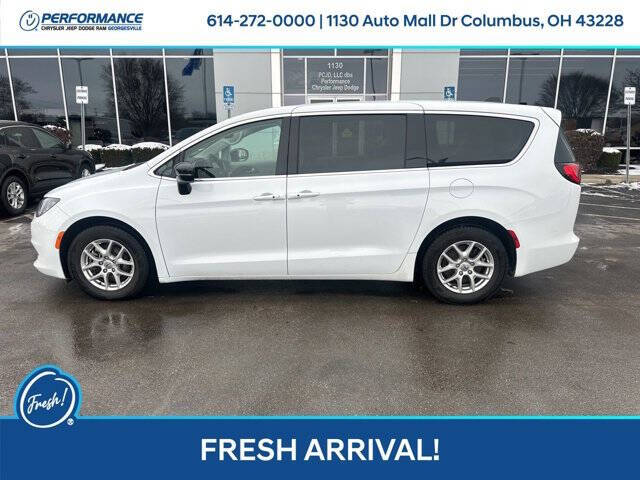 2024 Chrysler Voyager LX