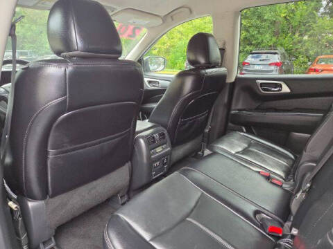 2020 Nissan Pathfinder SL