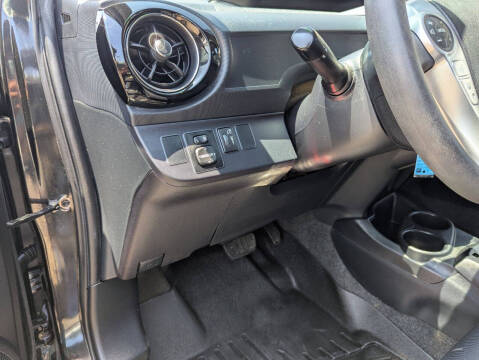 2016 Toyota Prius c Two