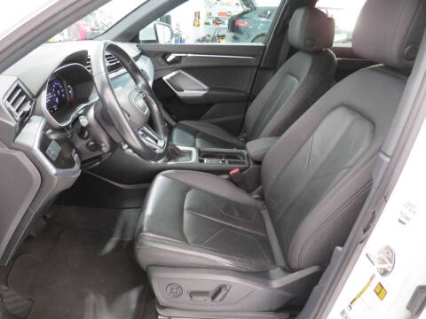 2021 Audi Q3 quattro Premium 40 TFSI