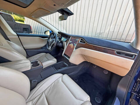 2017 Tesla Model S 75D