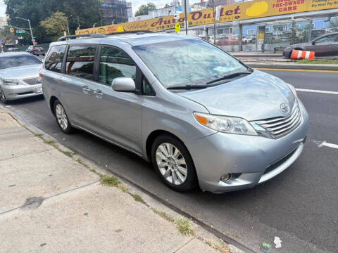2011 Toyota Sienna Limited 7-Passenger