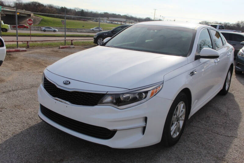 2016 Kia Optima LX photo 5