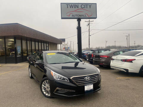 2015 Hyundai Sonata for sale at TWIN CITY AUTO MALL in Bloomington IL