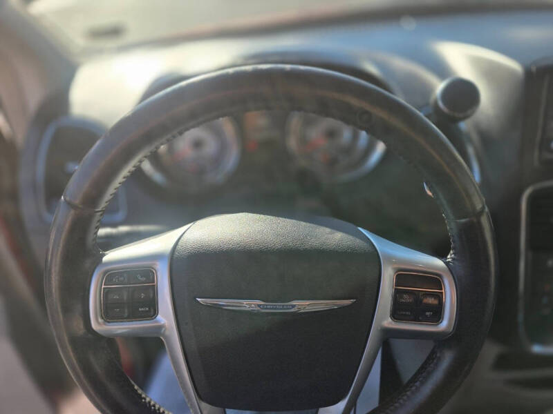 2013 Chrysler Town and Country Touring