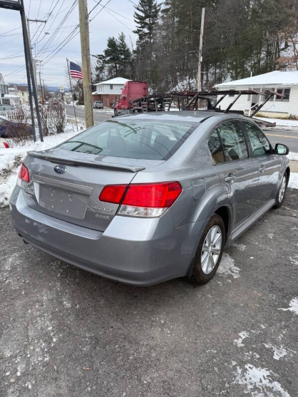 2011 Subaru Legacy 2.5i Premium
