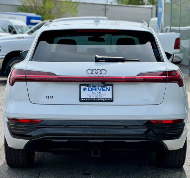 2024 Audi Q8 e-tron quattro Premium Plus