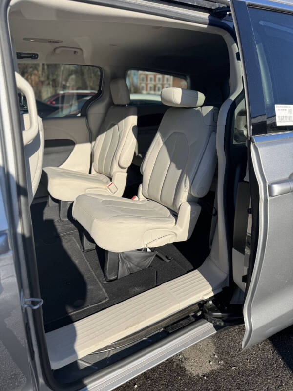 2017 Chrysler Pacifica LX