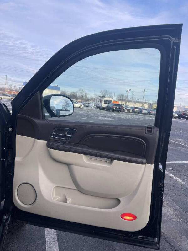 2013 Cadillac Escalade Platinum Edition