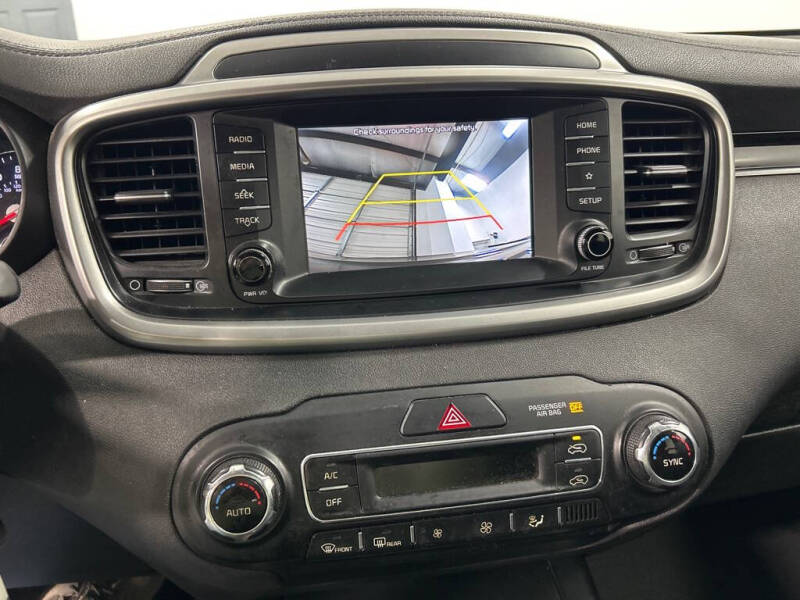 2019 Kia Sorento LX V6