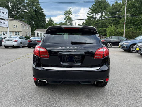 2014 Porsche Cayenne Platinum