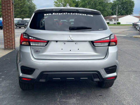 2025 Mitsubishi Outlander Sport ES