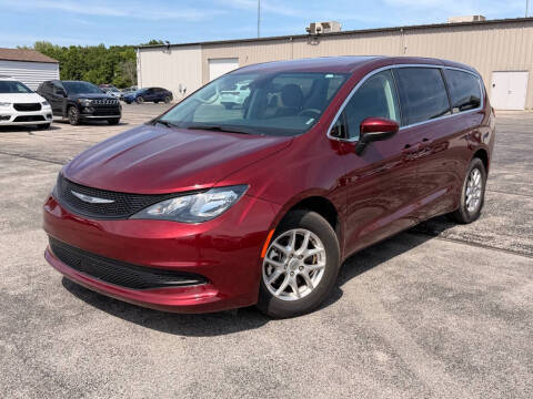 2023 Chrysler Voyager LX