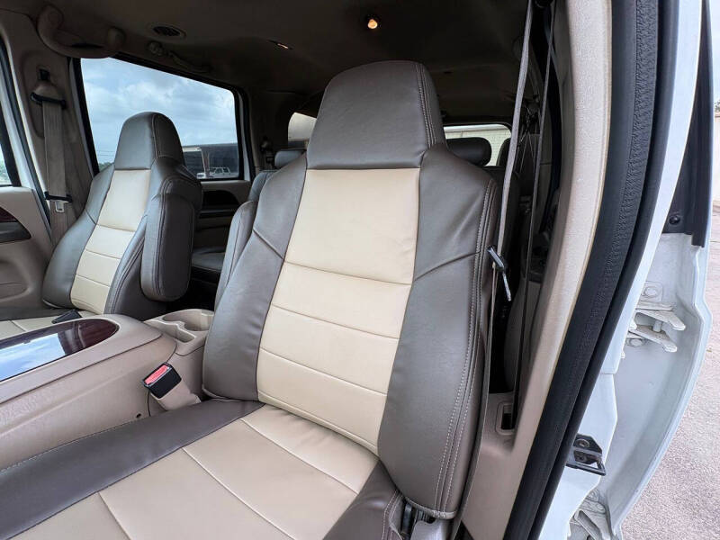 2004 Ford Excursion Eddie Bauer