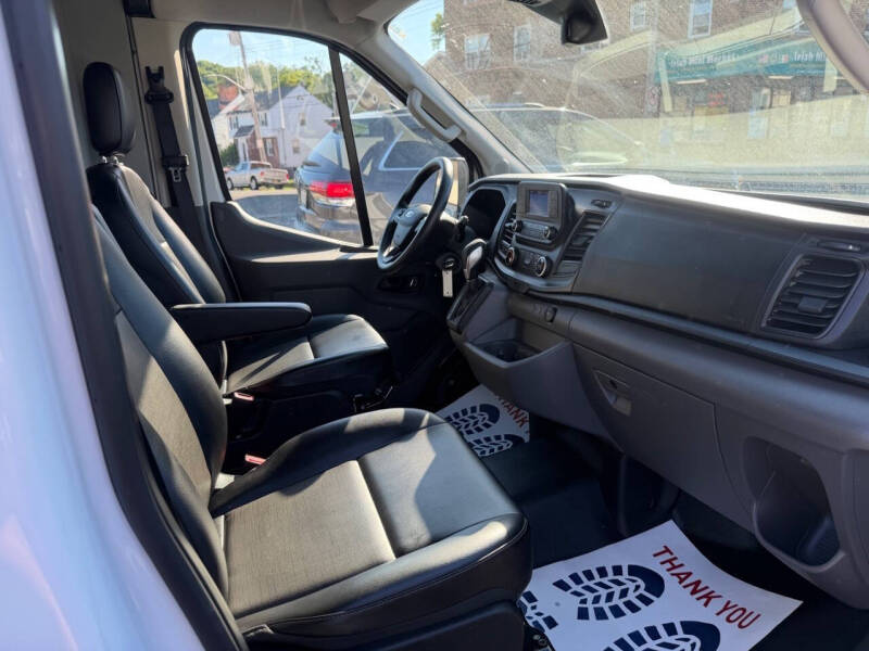 2025 Ford Transit 250
