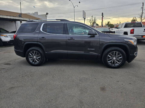 2017 GMC Acadia SLT-1