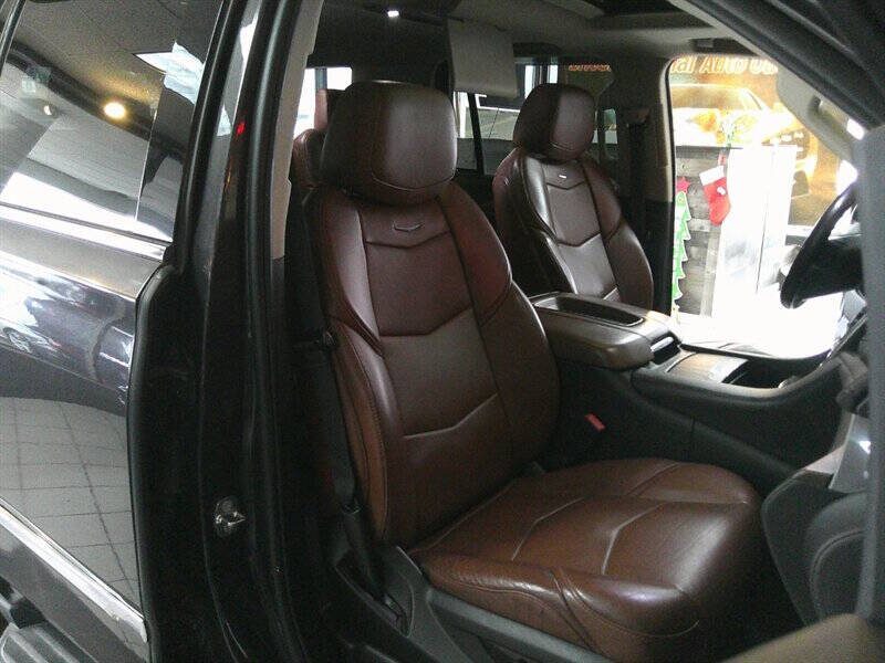 2018 Cadillac Escalade Luxury