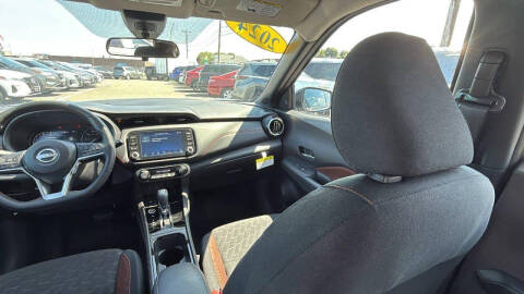 2024 Nissan Kicks SR