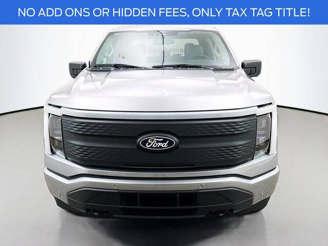2025 Ford F-150 Lightning Flash