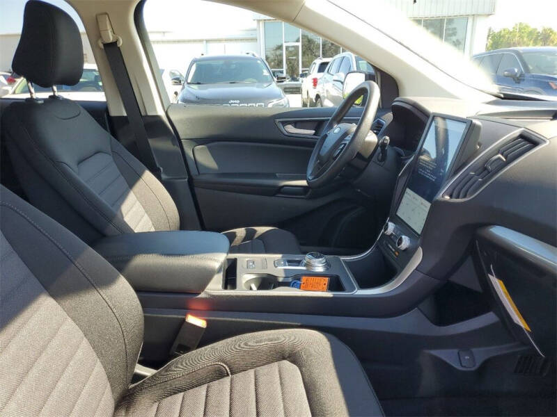 2024 Ford Edge SE