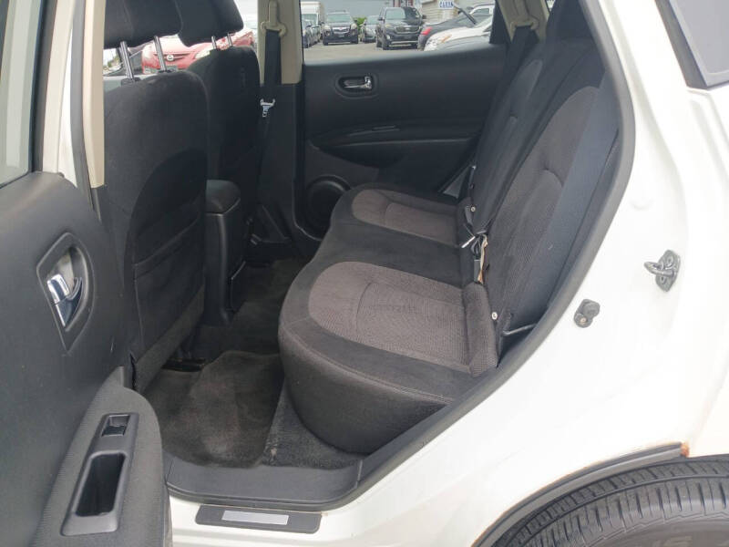 2011 Nissan Rogue SV