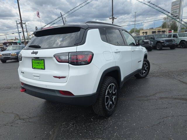 2025 Jeep Compass Trailhawk