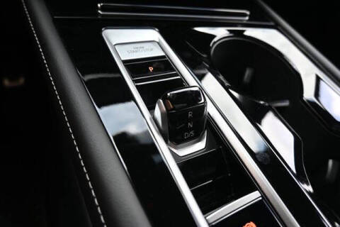 2024 Volkswagen Atlas Cross Sport SEL Premium R-Line 4Motion