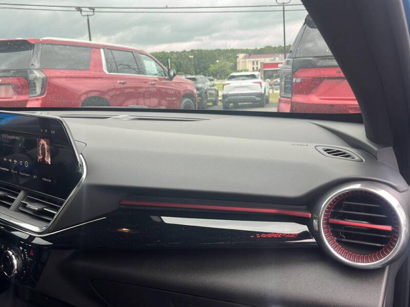 2025 Chevrolet Trax RS