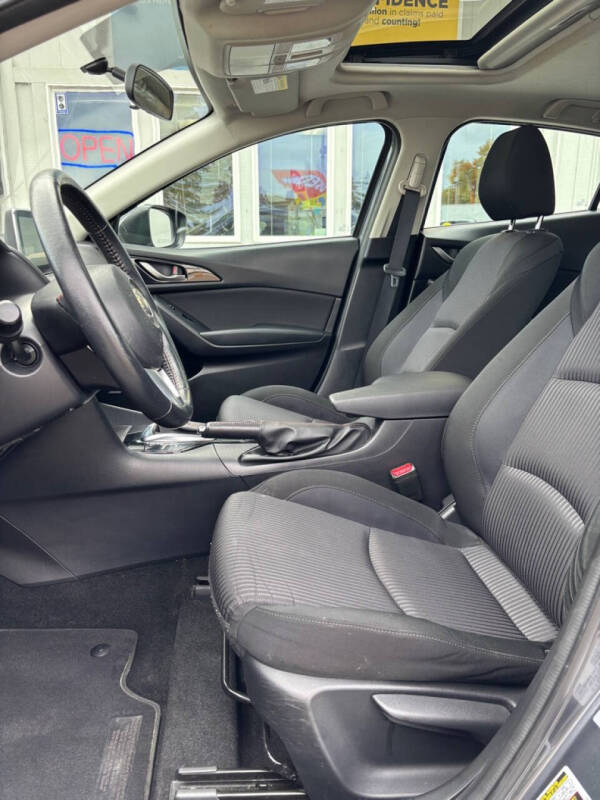 2015 Mazda MAZDA3 i Touring