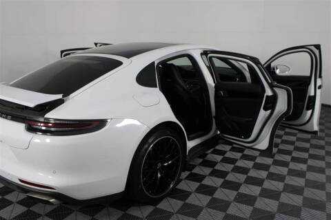 2017 Porsche Panamera