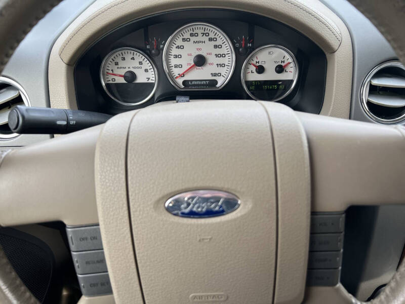 2005 Ford F-150 Lariat