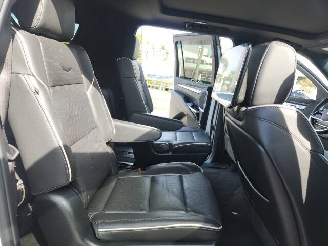 2025 Cadillac Escalade ESV Premium Luxury