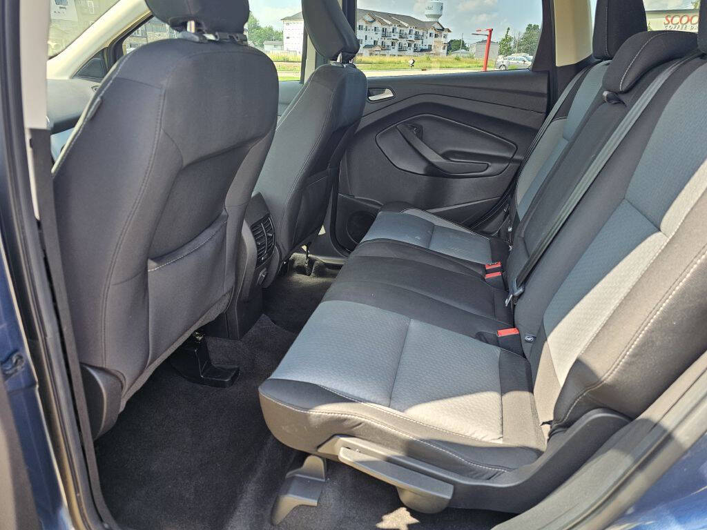 2018 Ford Escape for sale at Bigfoot Auto in Hiawatha, IA