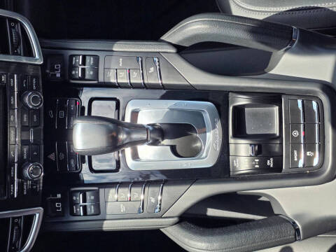 2014 Porsche Cayenne Platinum