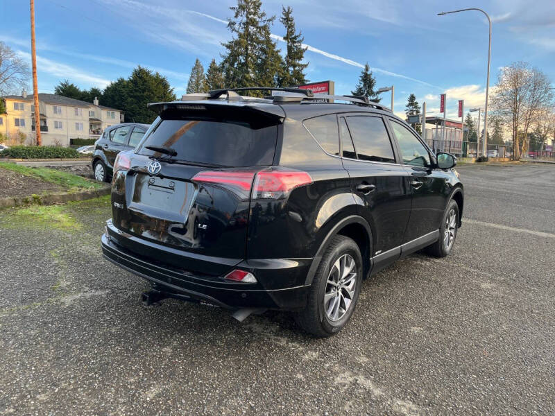 2017 Toyota RAV4 Hybrid XLE