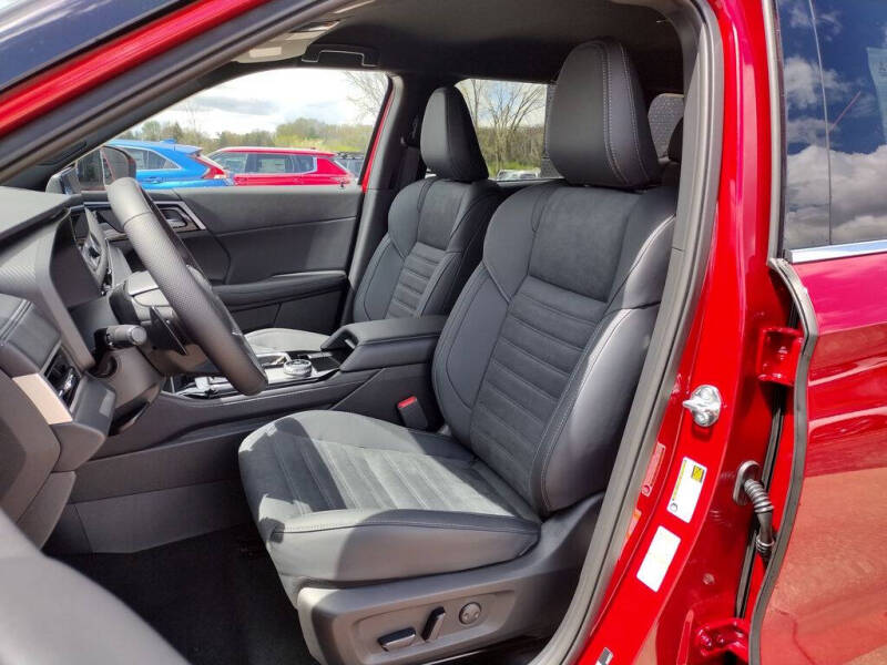 2026 Mitsubishi Outlander LE