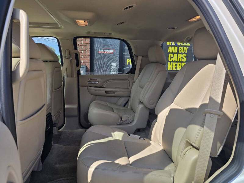 2013 Cadillac Escalade Luxury