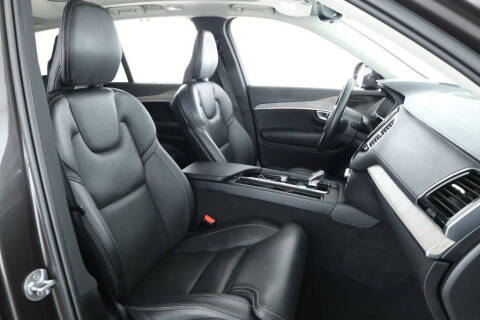 2023 Volvo XC90 Recharge T8 Ultimate Bright Theme 6P